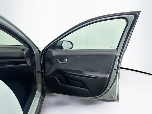 Used 2025 Kia K4 LXS image 30