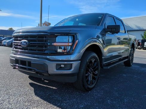 Used 2025 Ford F150 XLT w/ Equipment Group 302A MID image 8