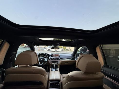 Used 2017 BMW 740i RWD image 31