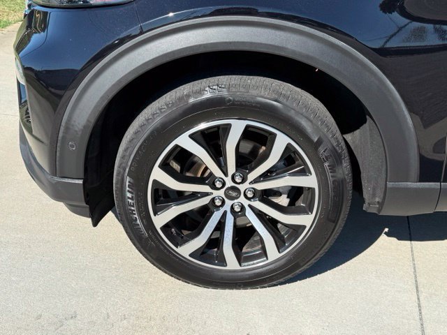 Used 2020 Ford Explorer ST w/ Premium Technology Package AWD/4WD image 4