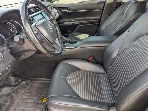 Used 2020 Toyota Camry SE FWD image 24