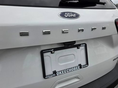Used 2022 Ford Escape SE AWD/4WD image 10