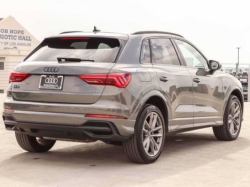 Used 2025 Audi Q3 2.0T Premium w/ Convenience Package AWD/4WD image 4