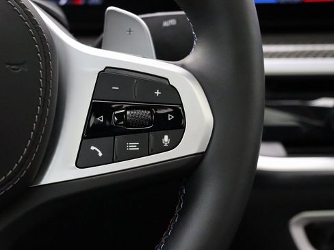 Used 2026 BMW X6 M60i image 41