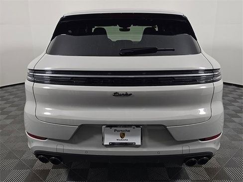 New 2026 Porsche Cayenne Turbo image 6