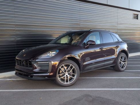 New 2026 Porsche Macan image 1