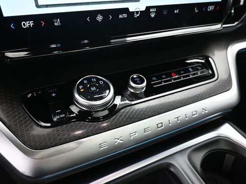 New 2026 Ford Expedition Max Platinum AWD/4WD image 16