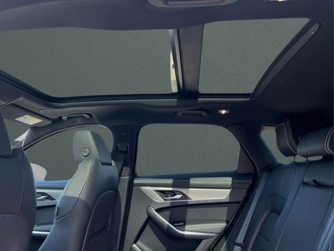 Used 2025 Jaguar F-PACE R-Dynamic S image 17