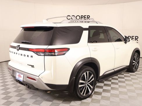 Used 2024 Nissan Pathfinder Platinum AWD/4WD image 22