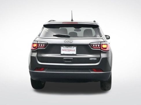 Used 2022 Jeep Compass Latitude w/ Sun and Sound Group image 7