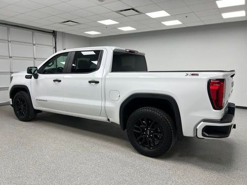 Used 2024 GMC Sierra 1500 Pro w/ Graphite Edition AWD/4WD image 6