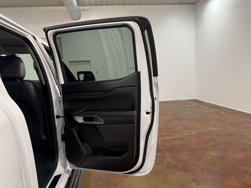 Used 2025 Ford Ranger Lariat w/ Advanced Towing Package image 66