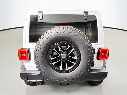 Used 2026 Jeep Wrangler Unlimited Sport AWD/4WD image 6