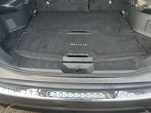 Used 2016 Nissan Rogue S image 19