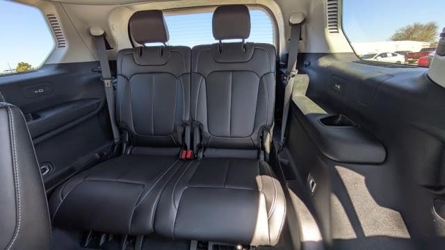 Used 2023 Jeep Grand Cherokee L Limited AWD/4WD image 14