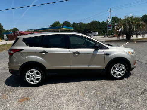 Used 2017 Ford Escape S FWD image 9