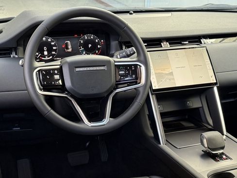 New 2025 Land Rover Discovery Sport S image 25