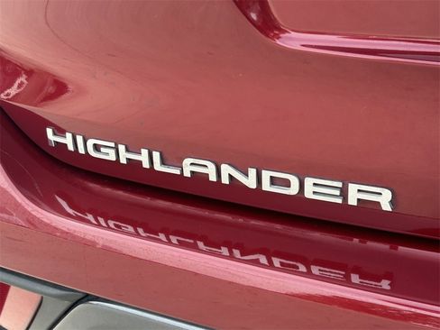 Used 2023 Toyota Highlander Limited image 13