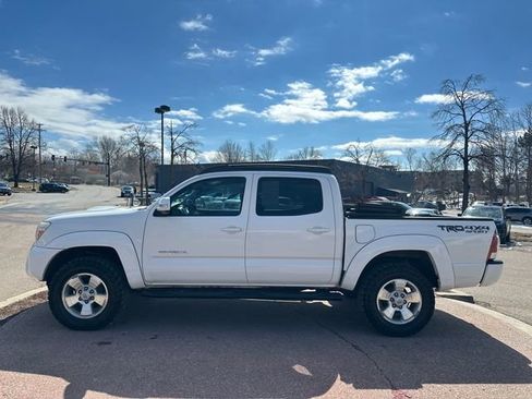 Used 2014 Toyota Tacoma 4x4 Double Cab w/ TRD Sport Package image 2