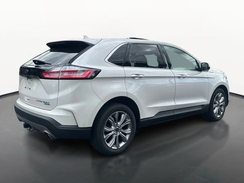 Used 2019 Ford Edge Titanium w/ Equipment Group 301A AWD/4WD image 3
