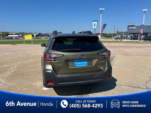 Used 2025 Subaru Outback Premium AWD/4WD image 6