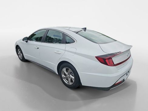 Used 2022 Hyundai Sonata SE image 3