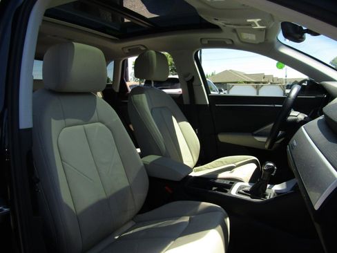 Used 2021 Audi Q3 2.0T Premium AWD/4WD image 25