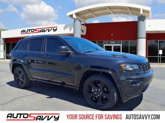 Used 2019 Jeep Grand Cherokee Laredo image 1