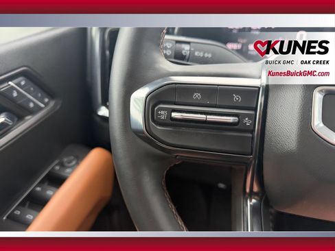 Used 2024 GMC Canyon AT4 w/ AT4 Premium Package AWD/4WD image 17