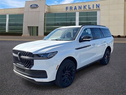 New 2025 Lincoln Navigator Reserve w/ Jet Appearance Package image 3