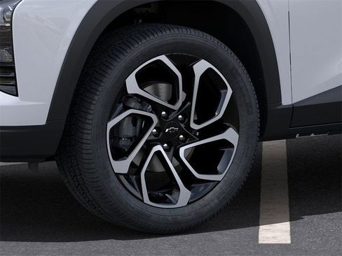 New 2025 Chevrolet Trax RS w/ Sunroof Package image 9