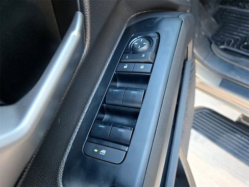 Certified 2025 Toyota Tacoma Limited image 32