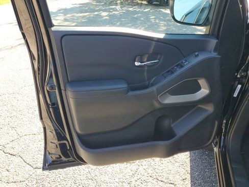 New 2026 Nissan Frontier SV w/ SV Convenience Package RWD image 5