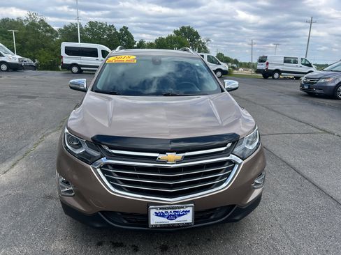 Used 2018 Chevrolet Equinox Premier AWD/4WD image 2