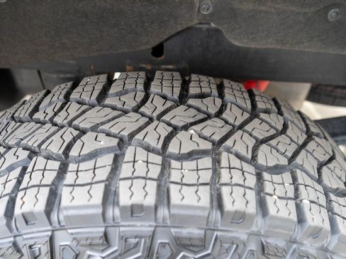 Used 2024 GMC Sierra 1500 AT4 w/ Technology Package image 34