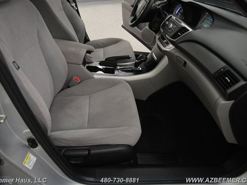 Used 2013 Honda Accord LX image 19