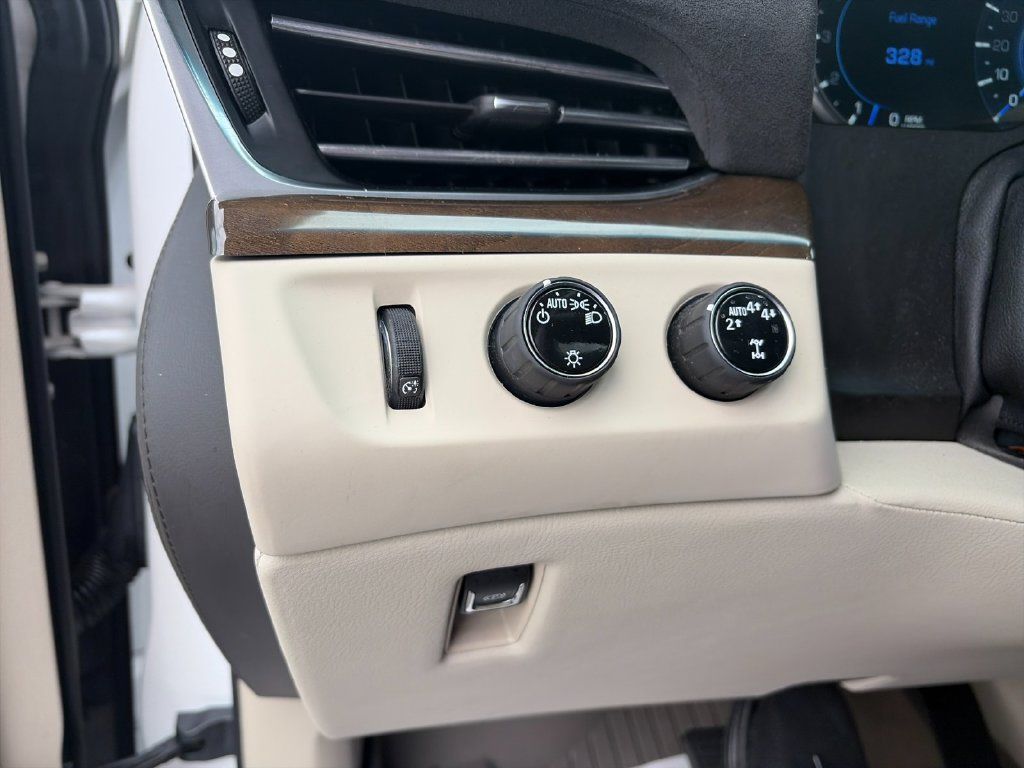 Used 2020 Cadillac Escalade Premium Luxury AWD/4WD image 35