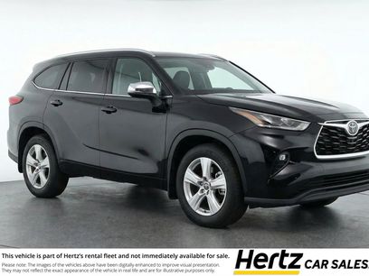 Used 2025 Toyota Highlander LE