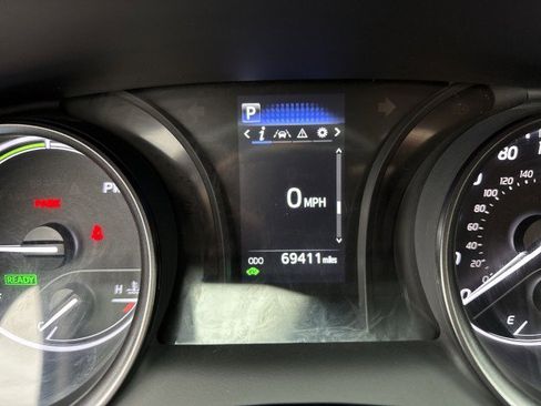 Used 2024 Toyota Camry SE image 10