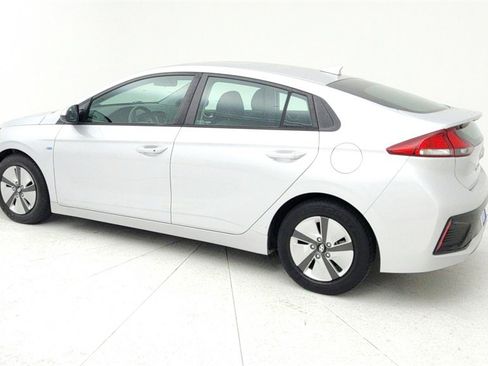 Used 2018 Hyundai Ioniq Blue image 4