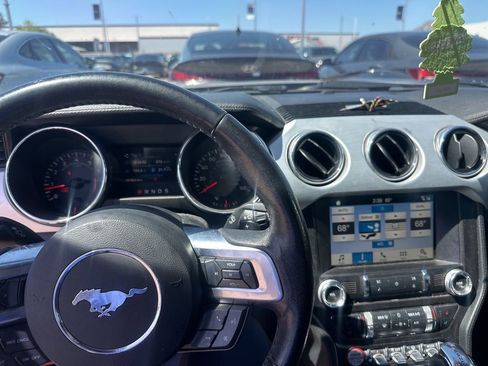 Used 2017 Ford Mustang Premium RWD image 3