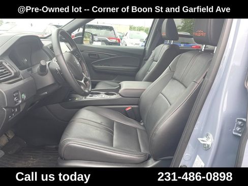 Used 2025 Honda Passport TrailSport image 19