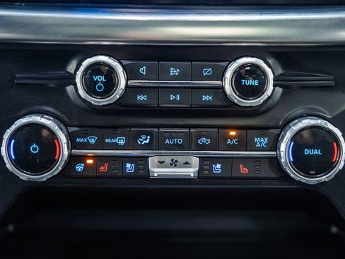 Used 2023 Ford F150 Lariat w/ Equipment Group 502A High image 32