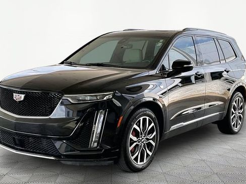 Used 2024 Cadillac XT6 Sport w/ Technology Package AWD/4WD image 3
