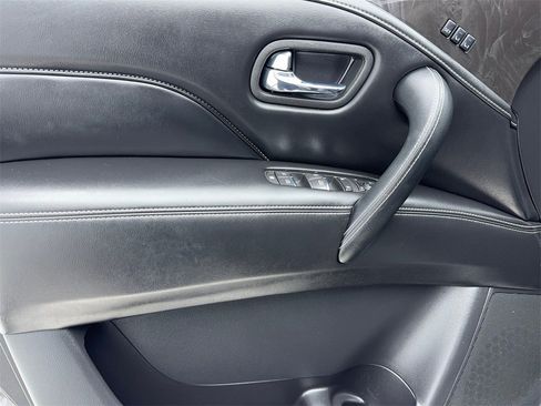 Used 2024 INFINITI QX80 Luxe image 38