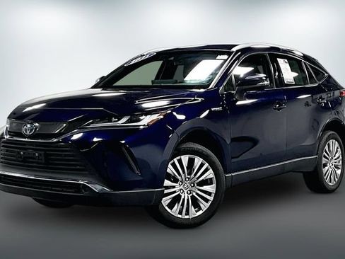 Used 2021 Toyota Venza XLE w/ Softex Package AWD/4WD image 3