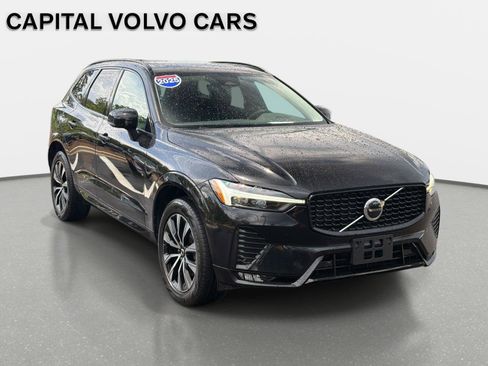 Certified 2025 Volvo XC60 B5 Core AWD/4WD image 3