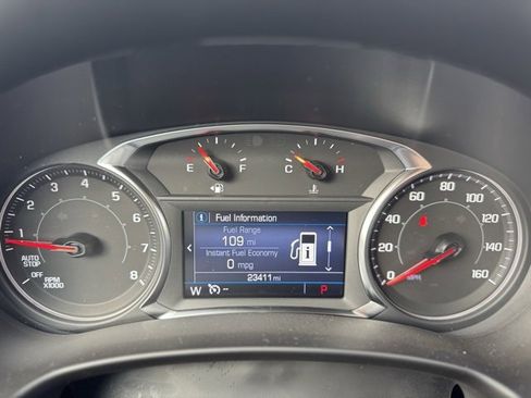 Used 2024 GMC Terrain SLE image 26