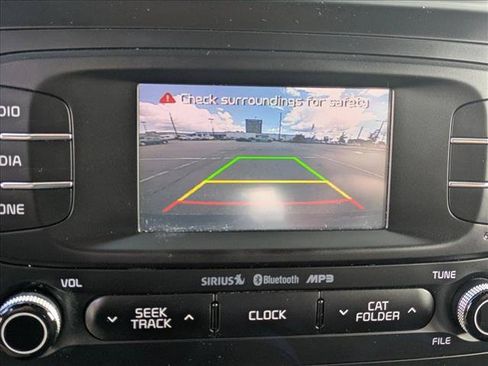 Used 2016 Kia Soul + FWD image 13