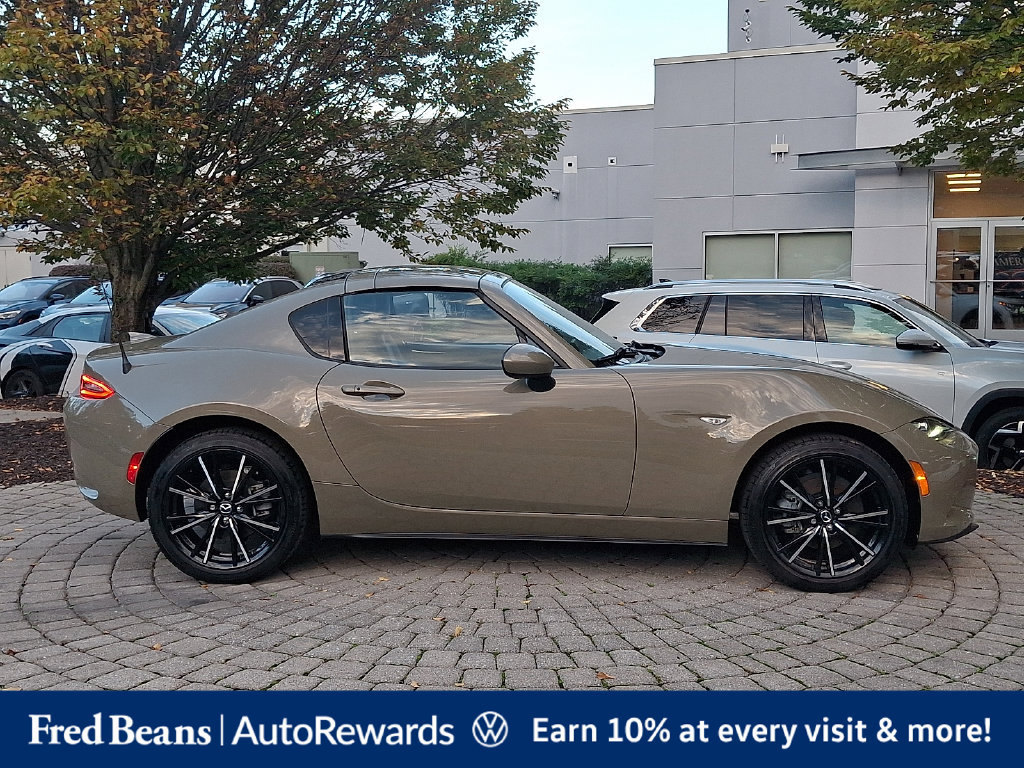 Used 2024 MAZDA MX-5 Miata RF Grand Touring RWD image 9